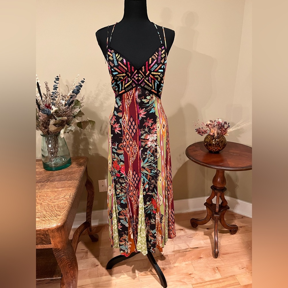 Anthropologie boho midi dress with embroidered top and open back. Size 6.